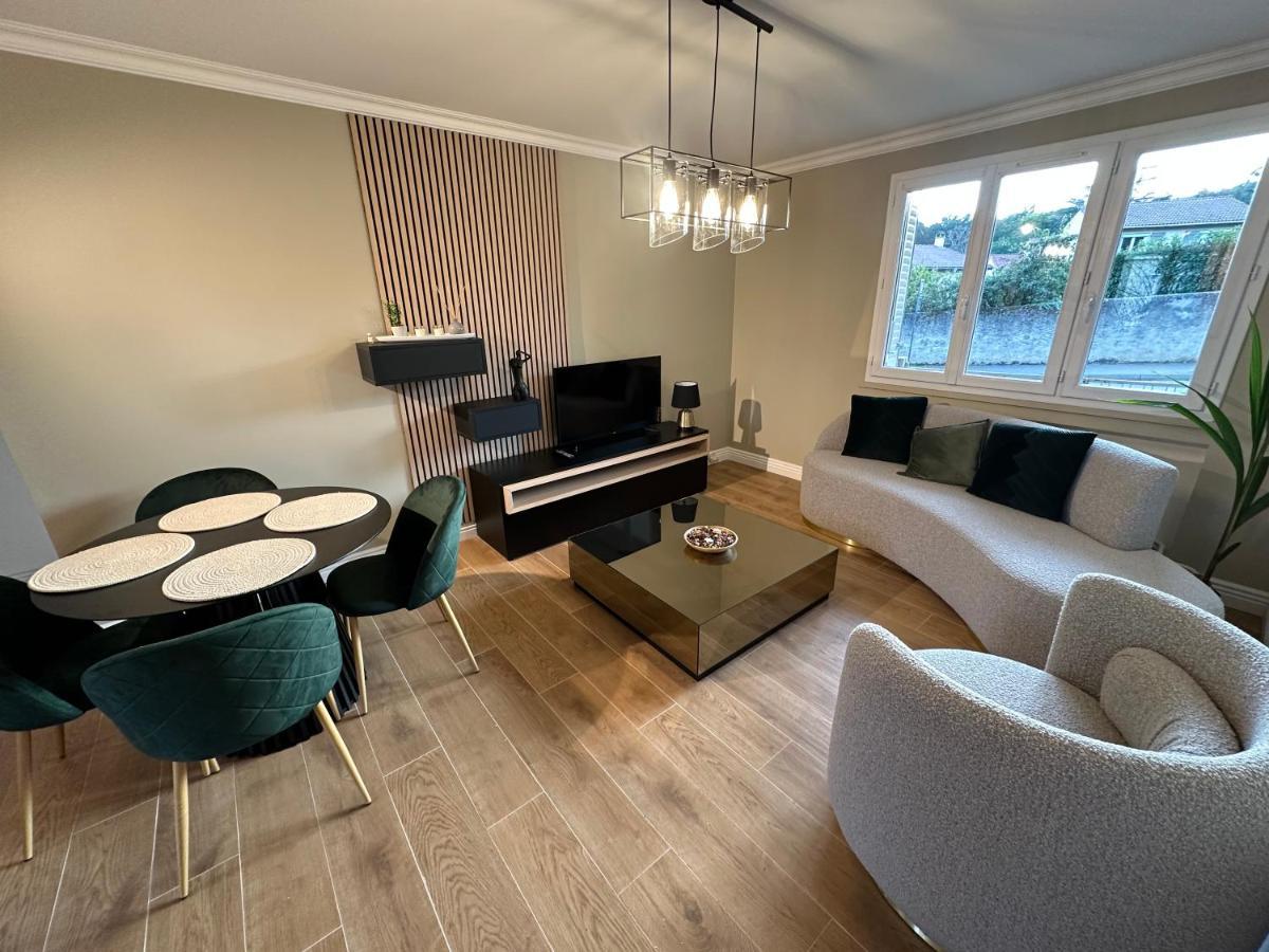 Apartamento Minois Saint-Genet-Lerpt Exterior foto