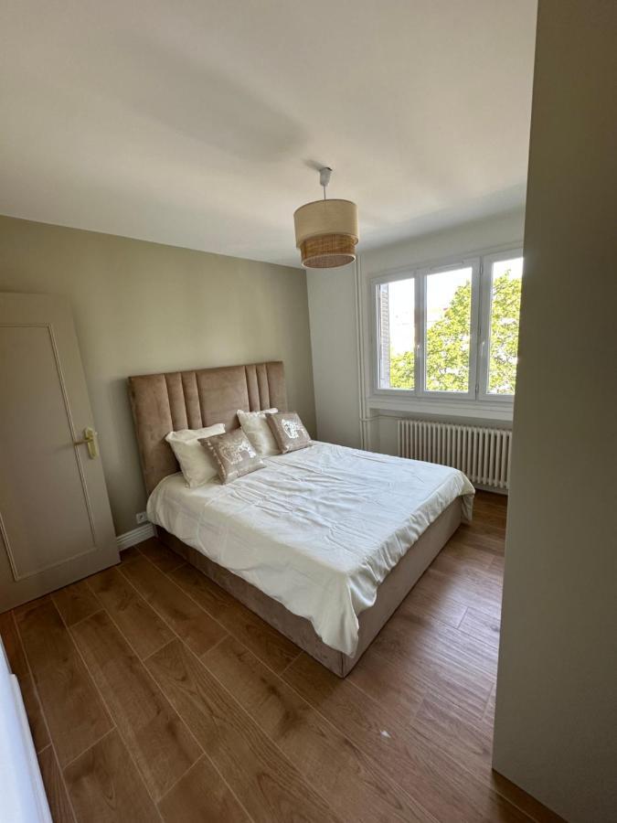Apartamento Minois Saint-Genet-Lerpt Exterior foto